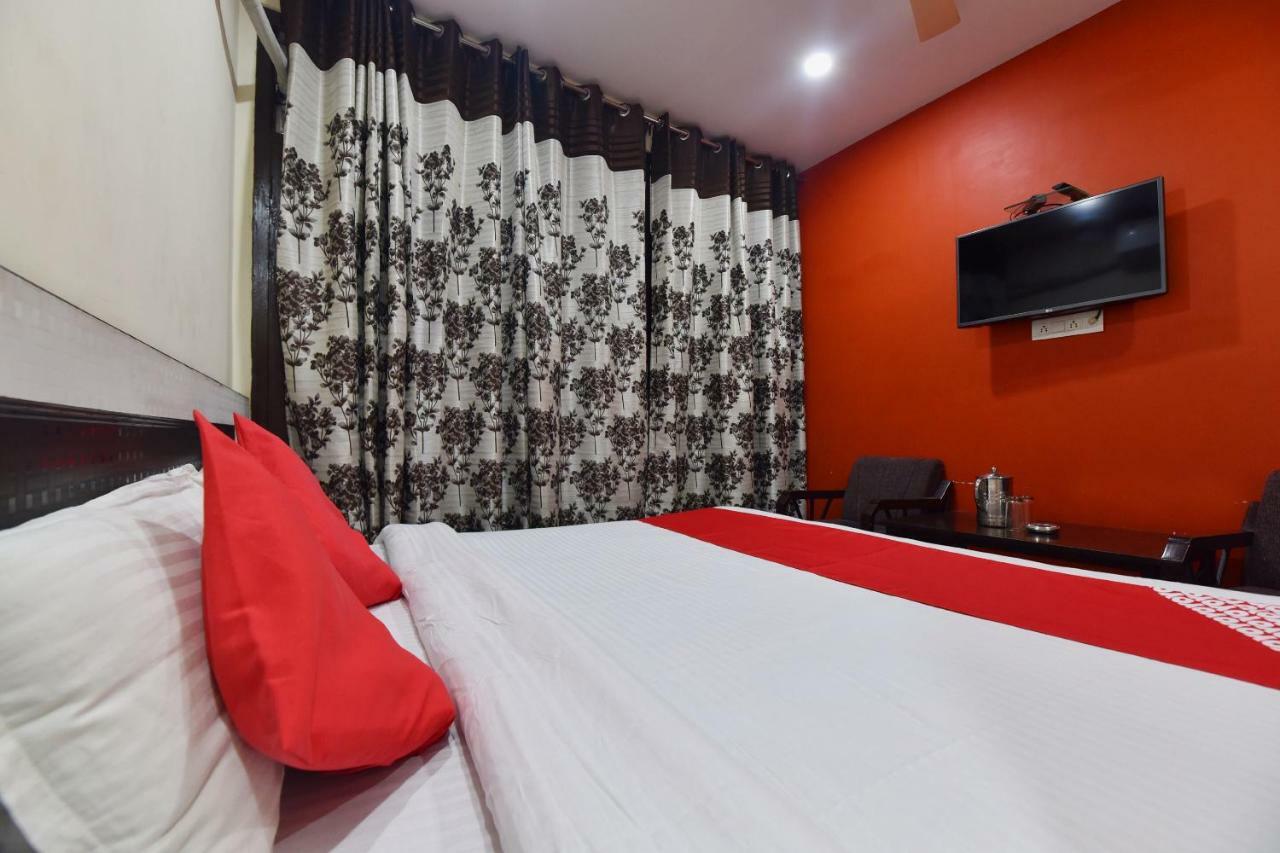 Oyo 28027 Hotel Dhruv 만디 외부 사진